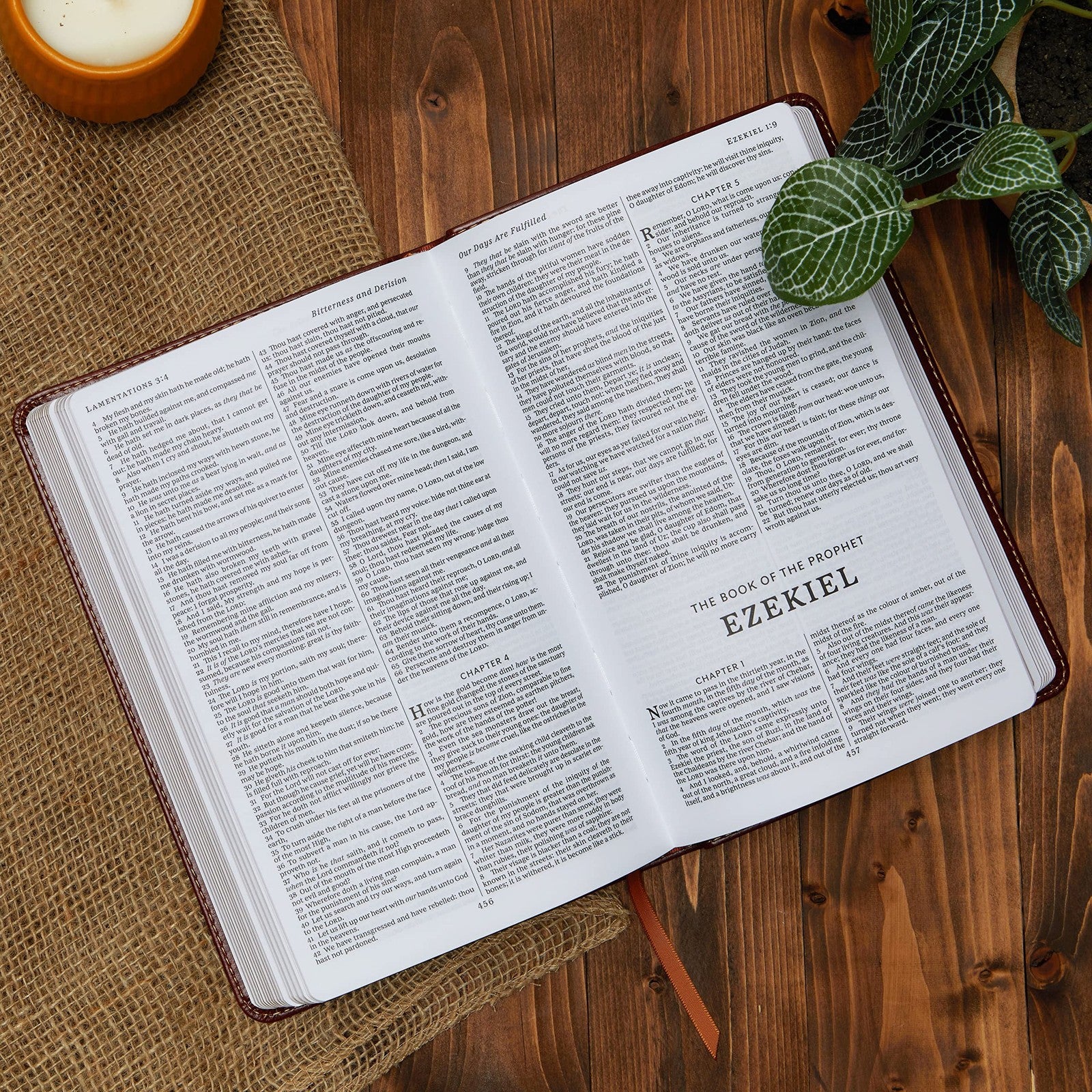 JV Holy Bible Comfort Print Black Leather Look Church Study Gift Edition